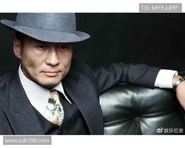 孙兴O在社交媒体上的真实生活揭秘与球场外的多彩人生